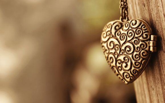 梦见头发掉色怎么回事