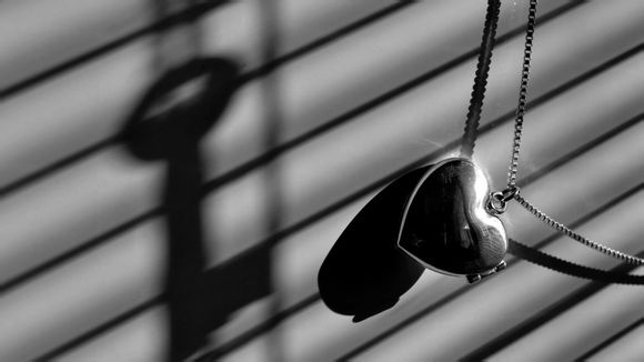 梦见家中钱被盗预示什么